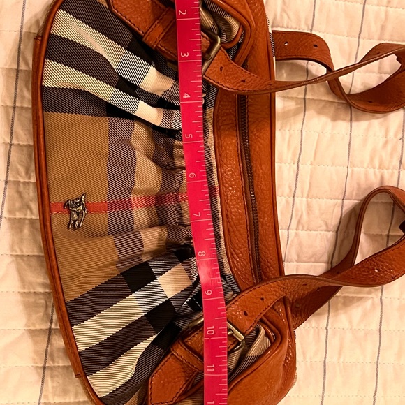 Burberry House Check Shoulder bag - Picture 12 of 12
